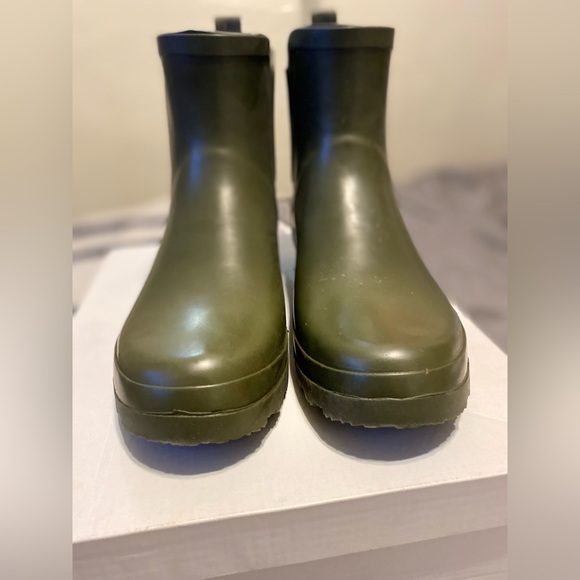 NWOT Women’s Nordstrom Rack Sz 9 Chelsea style rain boot - Picture 5 of 7